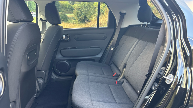Hyundai INSTER 85kW 02 49kWh 5dr Auto Electric Hatchback - Image 16